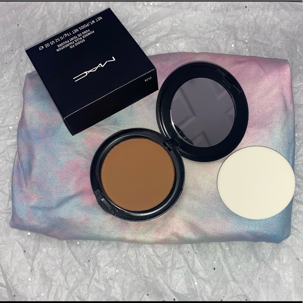 🌸 New Mac NC50 Studio Fix Powder Foundation 〰️
